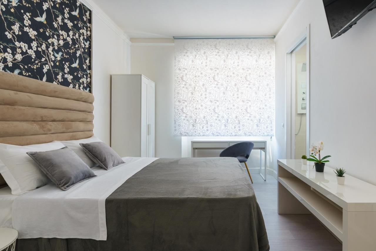Atena Rooms Кальярі Екстер'єр фото