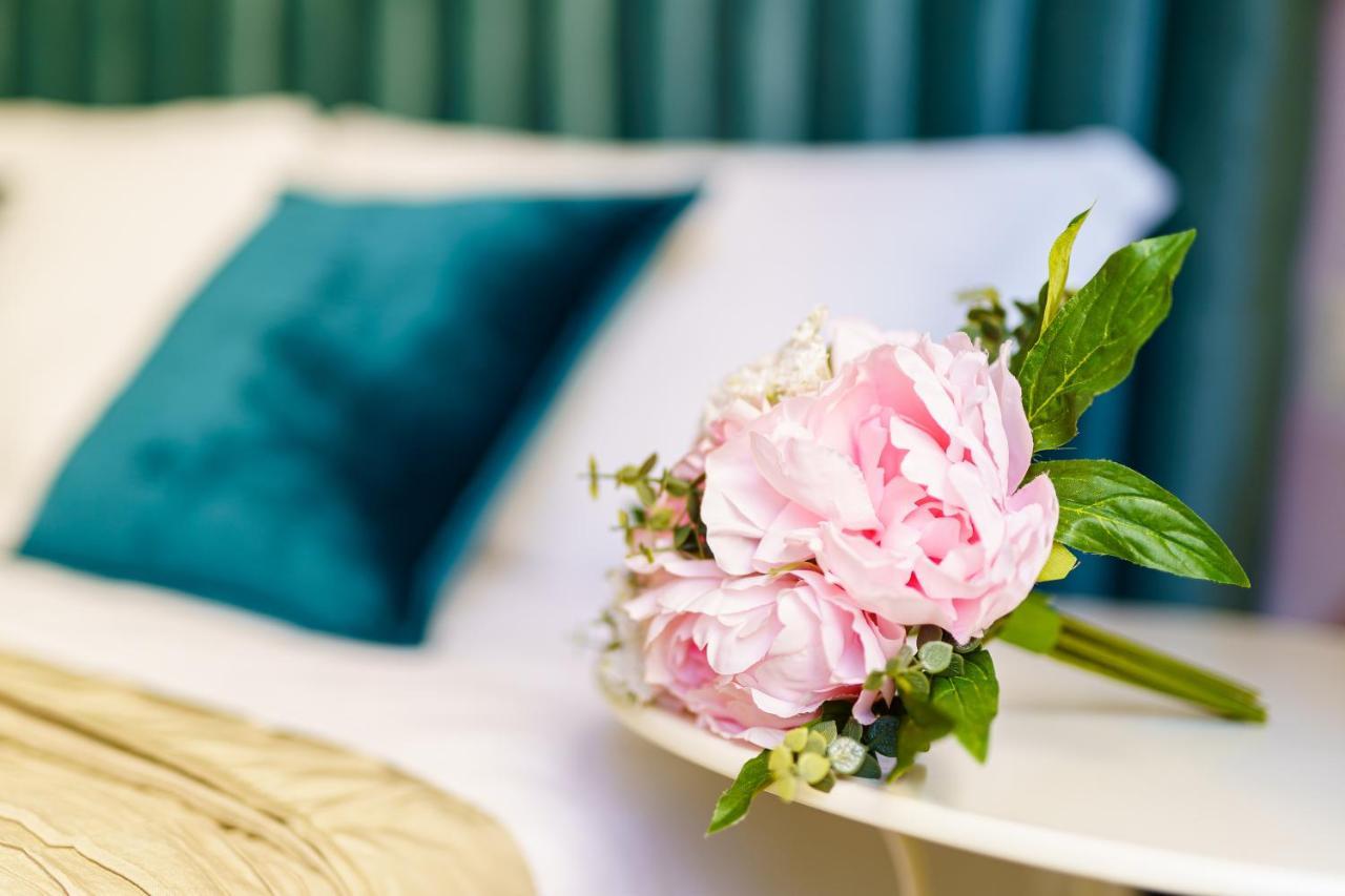 Atena Rooms Кальярі Екстер'єр фото
